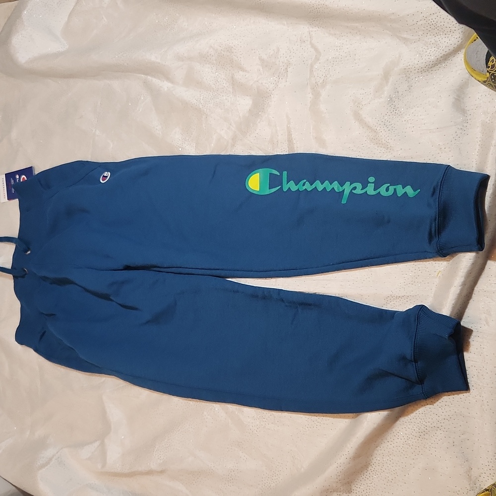 Champion sweatpants size small for women